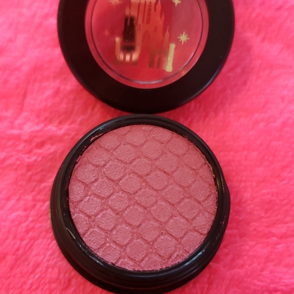LAST ONE 💗 Disney Colourpop Super Shock Shadow - Picture 3 of 7